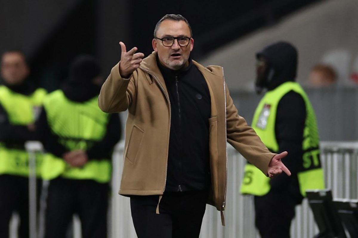 Nice's French coach Franck Haise reacts during the UEFA Europa League, league phase, football match between Nice and Sporting Braga at the Grand Stade de Nice stadium, on December 11, 2025. Valery HACHE / AFP