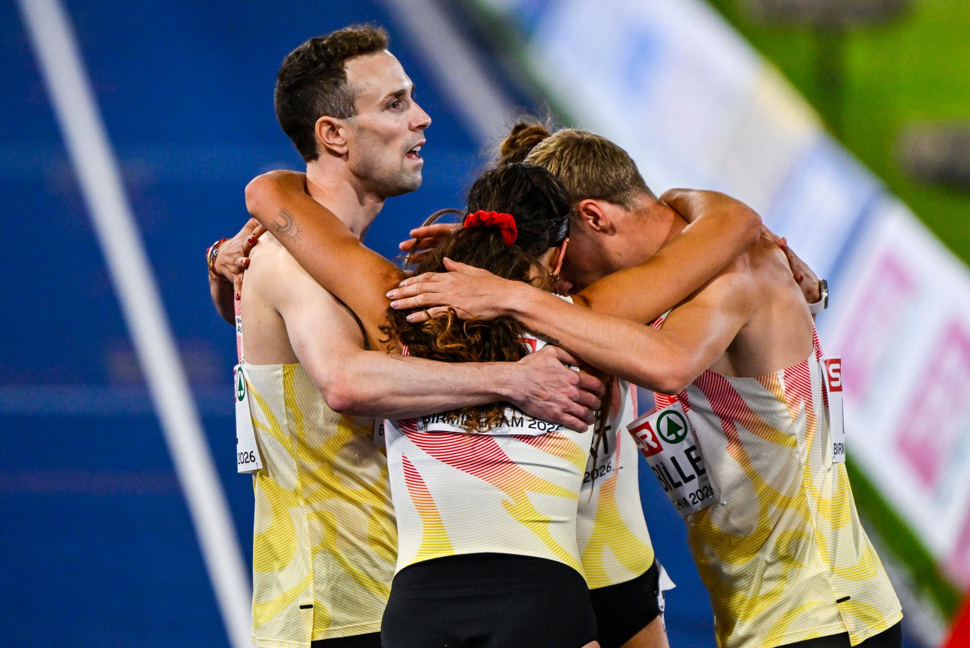 Belgian first runner Robin Vanderbemden (L), Belgian second runner Ilana Hanssens, Belgian third runner Florent Mabille (R) and Belgian fourth runner Kylie Lambert pictured after the finals of the 4x400m mixed relay at the European Athletics Championships (August 10-18) in Birmingham, United Kingdom, on Monday 10 August 2026. BELGA PHOTO ERIC LALMAND