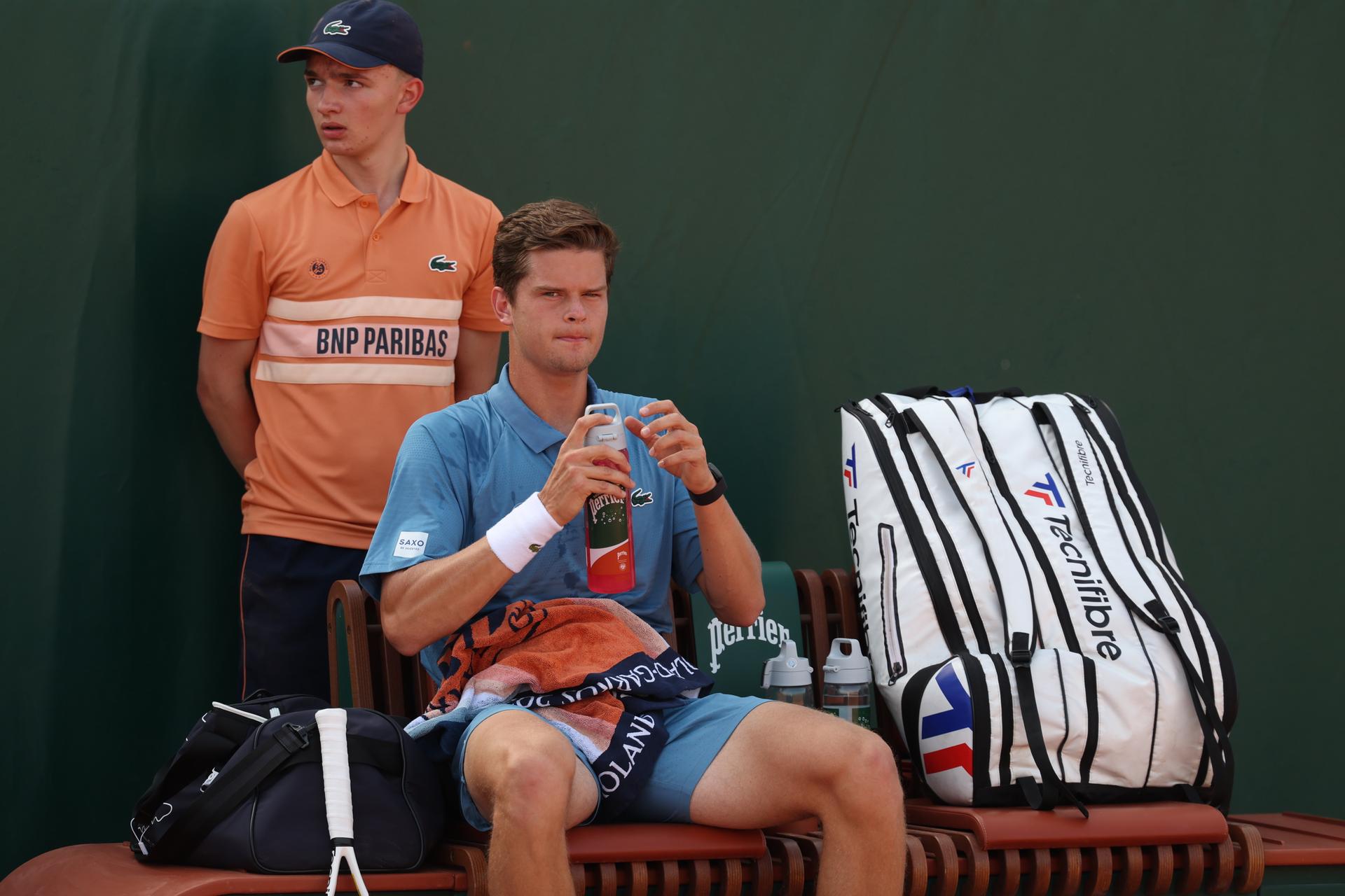 Belgian Alexander Blockx pictured during a first round match in the men's singles between Belgian Blockx and Hong Kong's Wong at the Roland Garros French Open tennis tournament, in Paris, France, Sunday 24 May 2026. This year's tournament takes place from 18 May to 07 June. BELGA PHOTO VIRGINIE LEFOUR