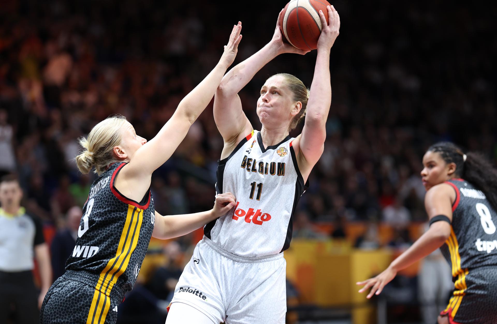 Belgium's Emma Meesseman fights for the ball during a basketball game between Germany and Belgium national team Belgian Cats, a quarter final game at the FIBA Women's Basketball World Cup, on Thursday 10 September 2026, in Berlin, Germany. The FIBA Women's Basketball World Cup takes place in Berlin from 4 to 13 September 2026. BELGA PHOTO VIRGINIE LEFOUR