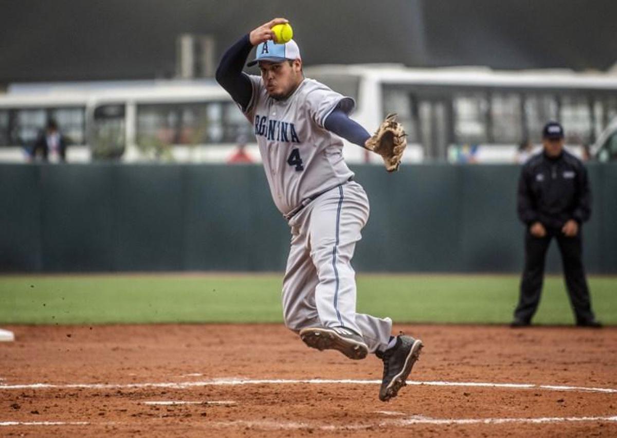 Argentina's Huemul Mata pitches against US in the Men Grand Final to win the gold medal of the Softball competition during the Lima 2019 Pan-American Games in Lima, on August 1, 2019. Ernesto BENAVIDES / AFP