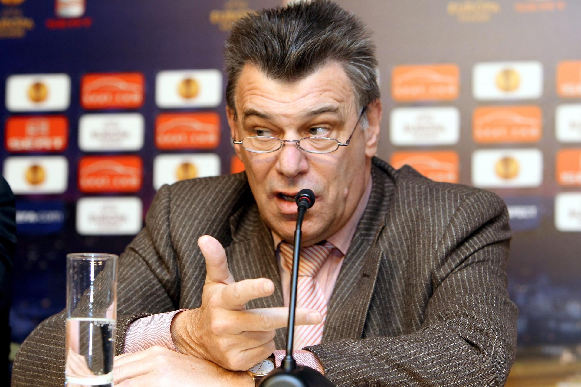 20101215 - BRUSSELS, BELGIUM: FC Brussels' Chairman Johan Vermeersch pictured during a press conference of Belgian first division team RSCA Anderlecht, in Brussels, Wednesday 15 December 2010. Anderlecht presents the current top scorer from the Belgian second division as their newest player. BELGA PHOTO MICHEL KRAKOWSKI