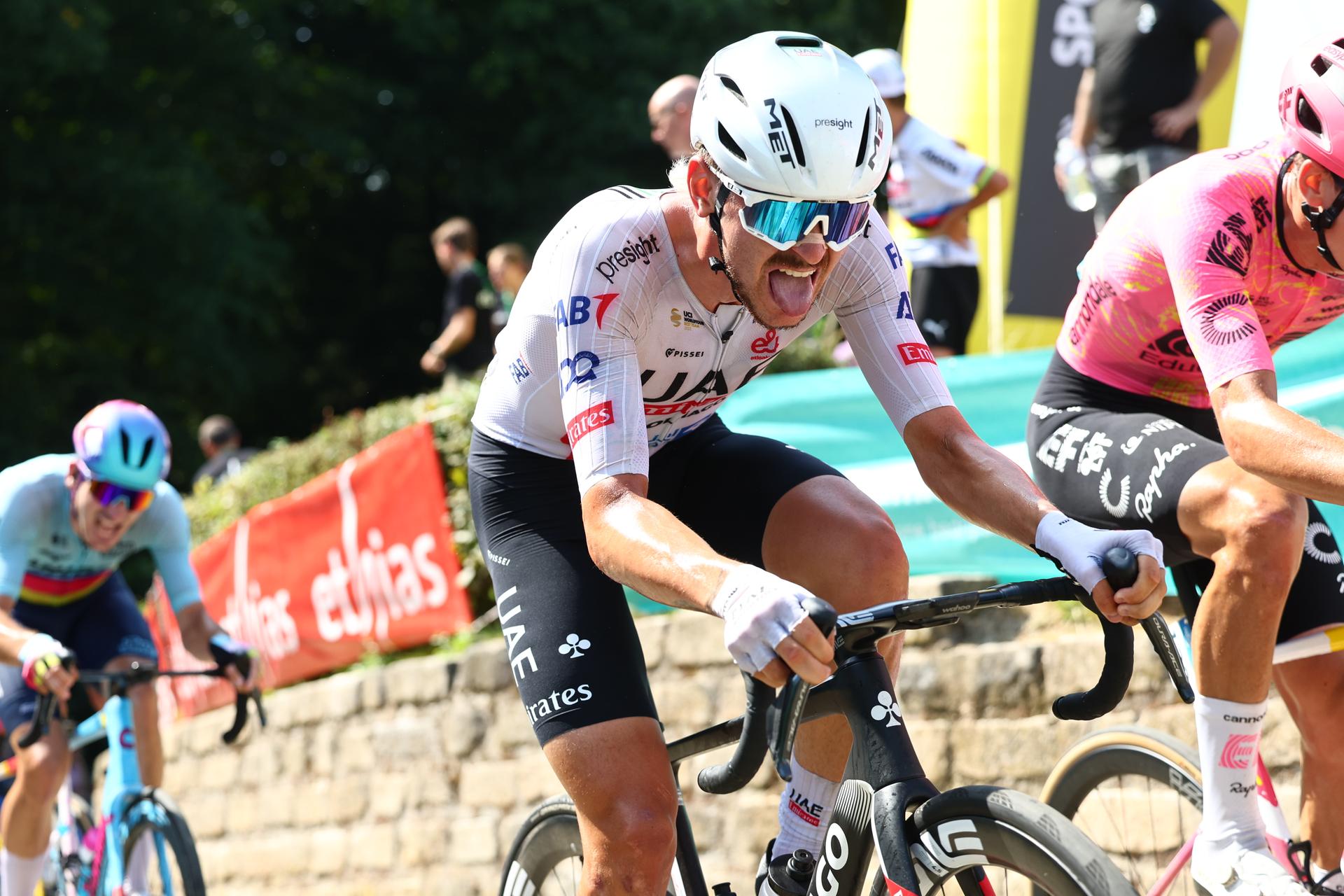 Portuguese Rui Oliveira of UAE Team Emirates pictured in action during the fifth and last stage of the 'Renewi Tour' multi-stage cycling race, from Menen to Geraardsbergen (202,5 km) on Sunday 01 September 2024. The five-day race takes place in Belgium and the Netherlands. BELGA PHOTO DAVID PINTENS