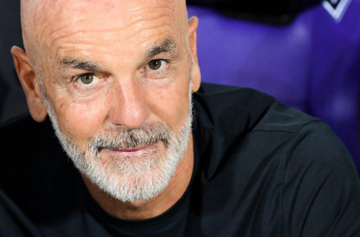 Fiorentina's Italian coach Stefano Pioli during the Italian Serie A football match between ACF Fiorentina and Napoli at Artemio Franchi stadium, in Florence, on September 13, 2025. Alberto PIZZOLI / AFP