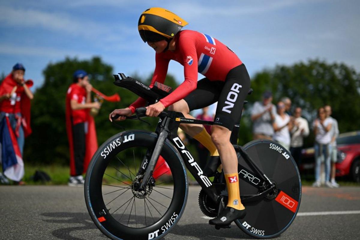 Norway's Mie Bjorndal Ottestad competes in the women's Elite Individual Time Trial cycling event, 29,9km from Gossau to Zurich, during the UCI 2024 Road World Championships, near Meilen, on September 22, 2024. Fabrice COFFRINI / AFP
