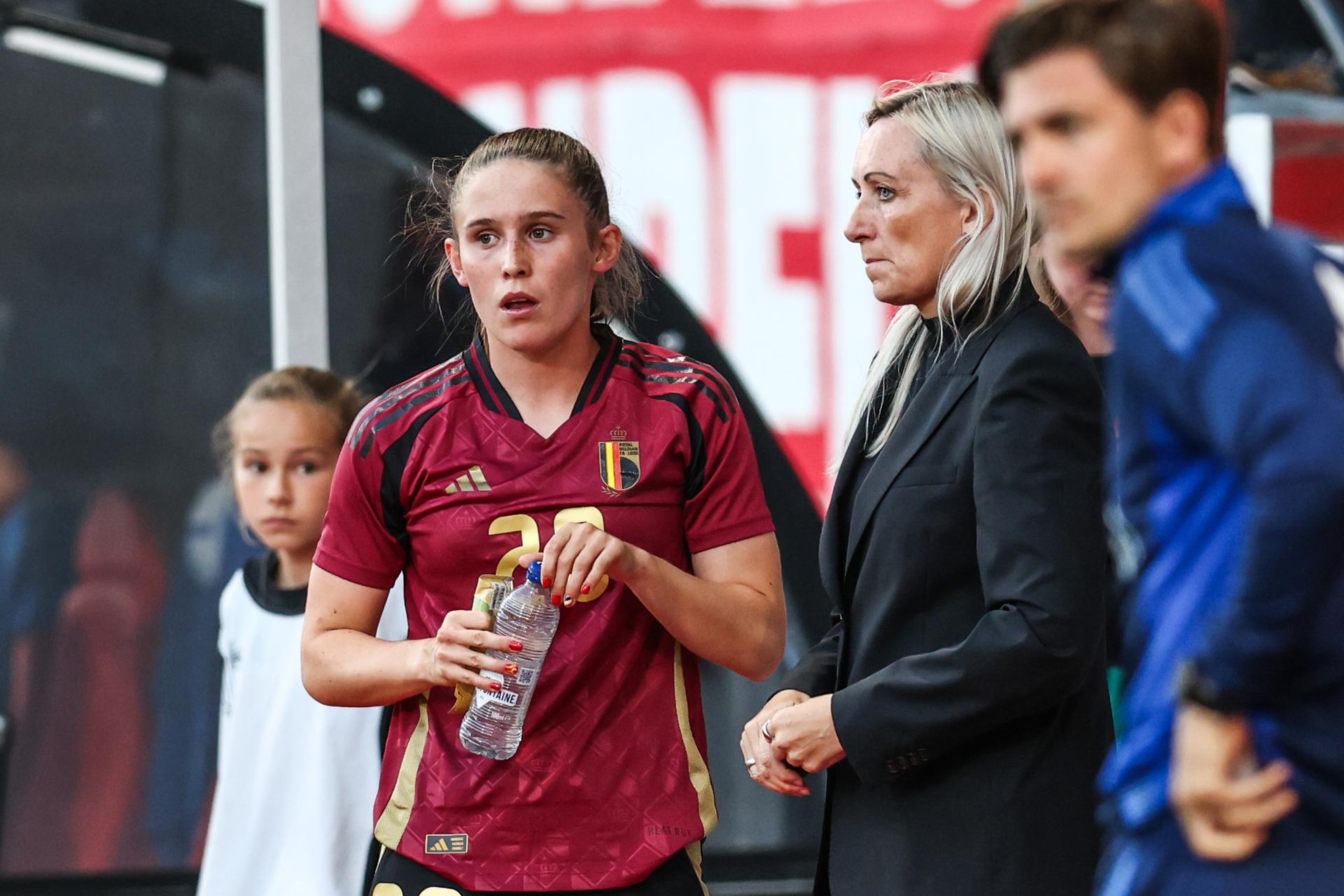 Belgium's Marie Detroyer and Belgium's head coach Elisabet Gunnarsdottir pictured during a friendly soccer game between the national teams of Belgium (Red Flames) and Greece, on Thursday 26 June 2025 in Brussels. The Flames are preparing for the UEFA Women's Euro 2025 tournament, starting next week. BELGA PHOTO BRUNO FAHY