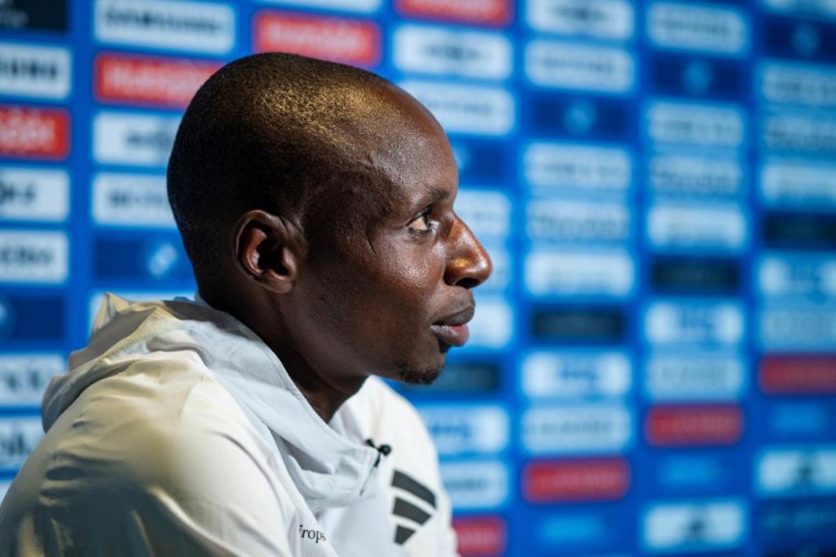 Kenyan long-distance runner Sabastian Sawe speaks to AFP reporters in Berlin on September 18, 2025, ahead of the Berlin Marathon which takes place on September 21, 2025. John MACDOUGALL / AFP