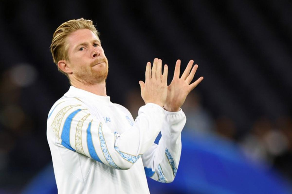 Napoli's Belgian midfielder #11 Kevin De Bruyne gestures before the UEFA Champions League league stage football match between Manchester City and Napoli at the Etihad Stadium in Manchester, north west England, on September 18, 2025. Darren Staples / AFP