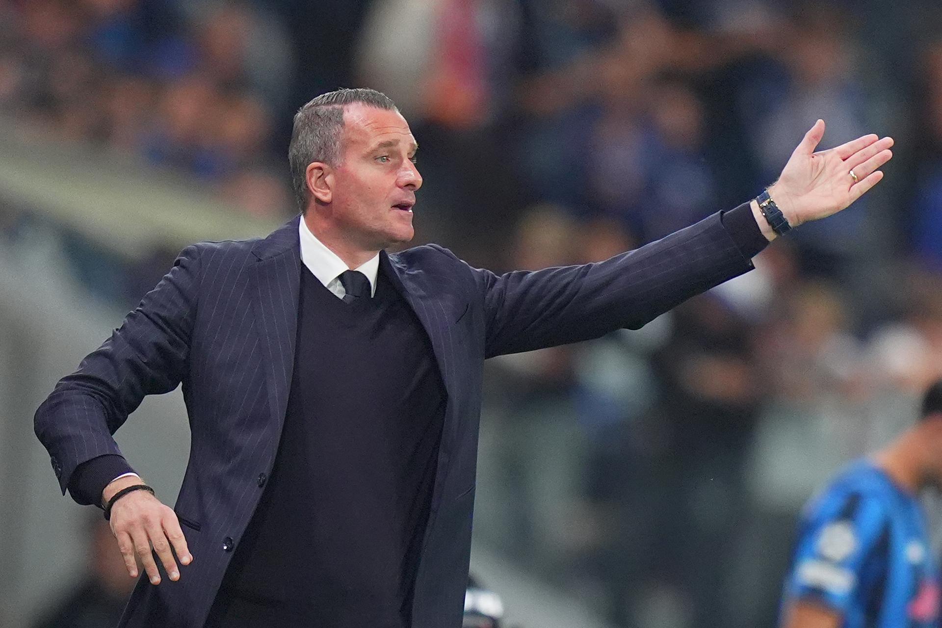 Club's head coach Nicky Hayen gestures during a game between Italian club Atalanta Bergamo and Belgian soccer team Club Brugge, on Tuesday 30 September 2025 in Bergamo, Italy, on the second day of the UEFA Champions League competition. BELGA PHOTO SPADA/LA PRESSE *** BENELUX ONLY ***