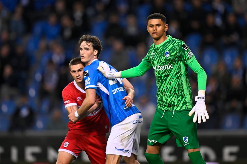 Antwerp's Gerard Vandeplas, Genk's Nikolas Sattlberger and Genk's goalkeeper Lucca Brughmans pictured during a soccer match between KRC Genk and Royal Antwerp FC, Tuesday 19 May 2026 in Genk, on the ninth day of the Europe Play-offs (PO 2) of the 2025-2026 'Jupiler Pro League' first division of the Belgian championship. BELGA PHOTO JOHAN EYCKENS