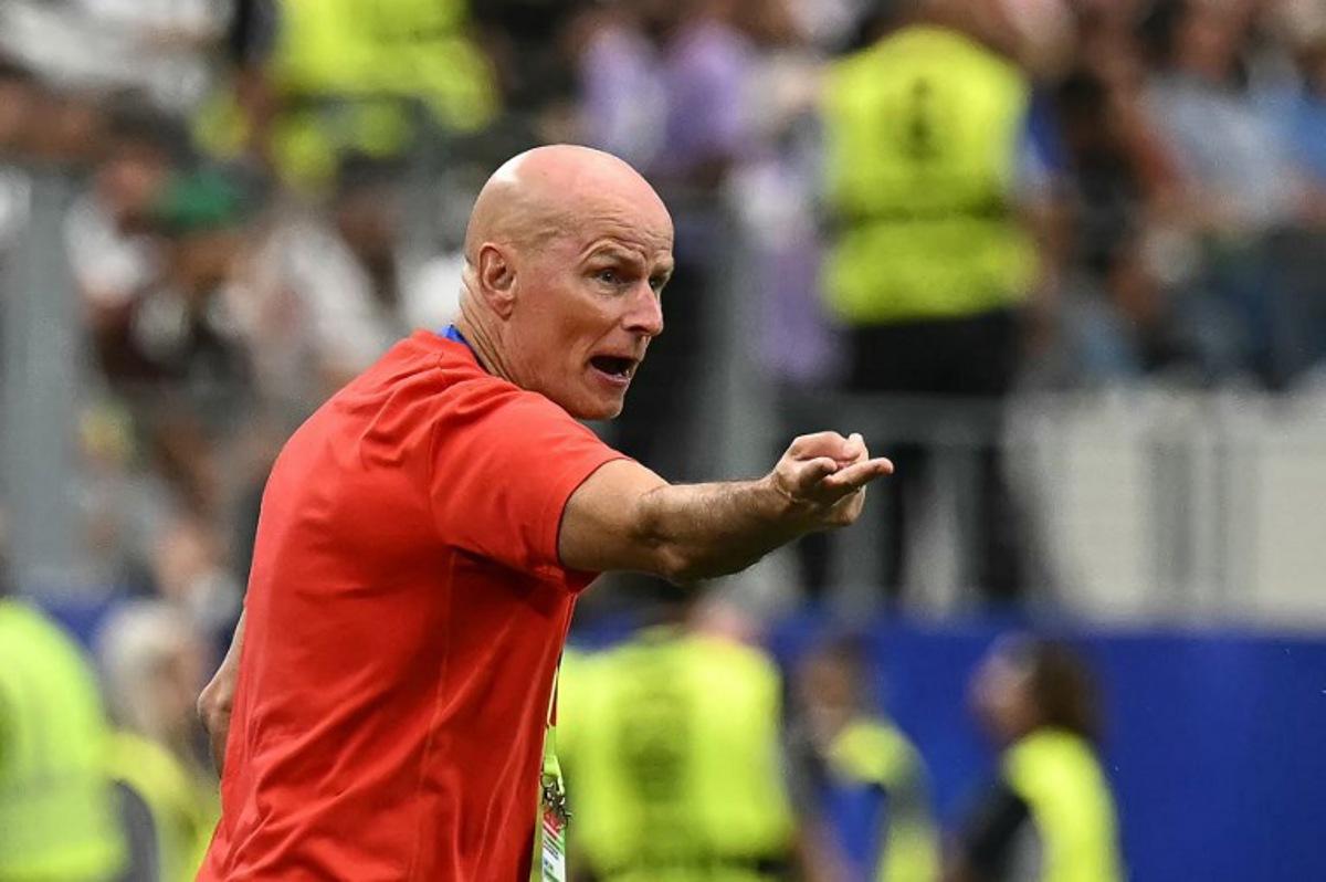 Norway's head coach Staale Solbakken gestures from the touchline during the 2026 World Cup round of 32 football match between Ivory Coast and Norway at the Dallas Stadium in Arlington on June 30, 2026. Paul ELLIS / AFP