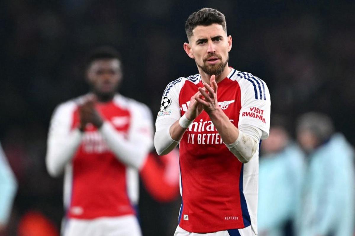 Arsenal's Italian midfielder #20 Jorginho applauds the fans following the UEFA Champions League football match between Arsenal and Dinamo Zagreb at the Emirates Stadium in north London on January 22, 2025. JUSTIN TALLIS / AFP