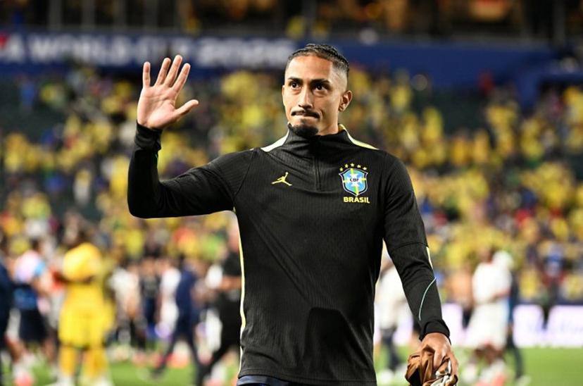 Brazil's forward #11 Raphinha waves to fans after winning the 2026 World Cup Group C football match between Brazil and Haiti at the Philadelphia Stadium in Philadelphia on June 19, 2026. Jewel SAMAD / AFP