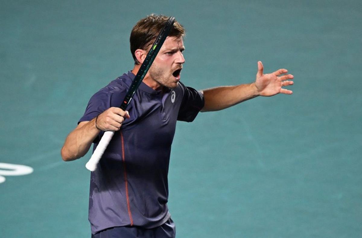 Belgium's David Goffin reacts after missing a shot against USA's Ben Shelton during their 2025 Mexico ATP Open 500 men´s singles tennis match at the Arena GNP Seguros in Acapulco, Guerrero State, Mexico on February 26, 2025. CARL DE SOUZA / AFP