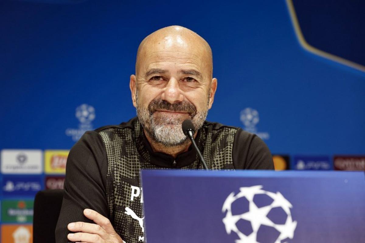 PSV Eindhoven Dutch coach Peter Bosz speaks during a press conference on the eve of the UEFA Champions League match PSV Eindhoven (Ned) against Union Sint-Gillis (Bel) at the Philips Stadium, in Eindhoven on September 15, 2025. MAURICE VAN STEEN / ANP / AFP
