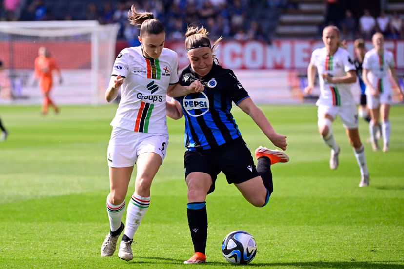 OHL Women's Zenia Mertens and YLA's Davinia Vanmechelen fight for the ball during the match between Club YLA and OHL women, the final of the Belgian Cup, in Heverlee, Wednesday 01 May 2024. BELGA PHOTO LAURIE DIEFFEMBACQ