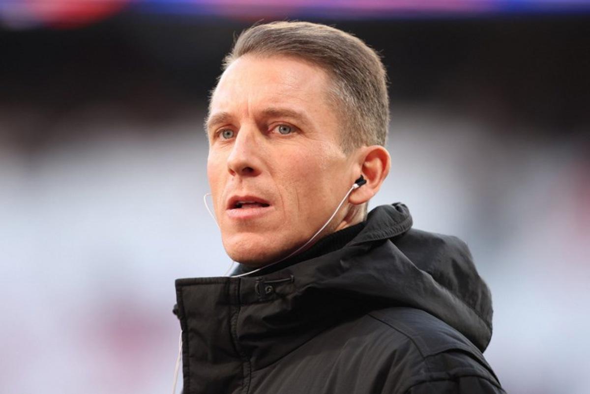 Wolfsburg's head coach Daniel Bauer is seen prior to the Bundesliga football match between RB Leipzig and VfL Wolfsburg in Leipzig, eastern Germany, on february 15, 2026. Ronny HARTMANN / AFP