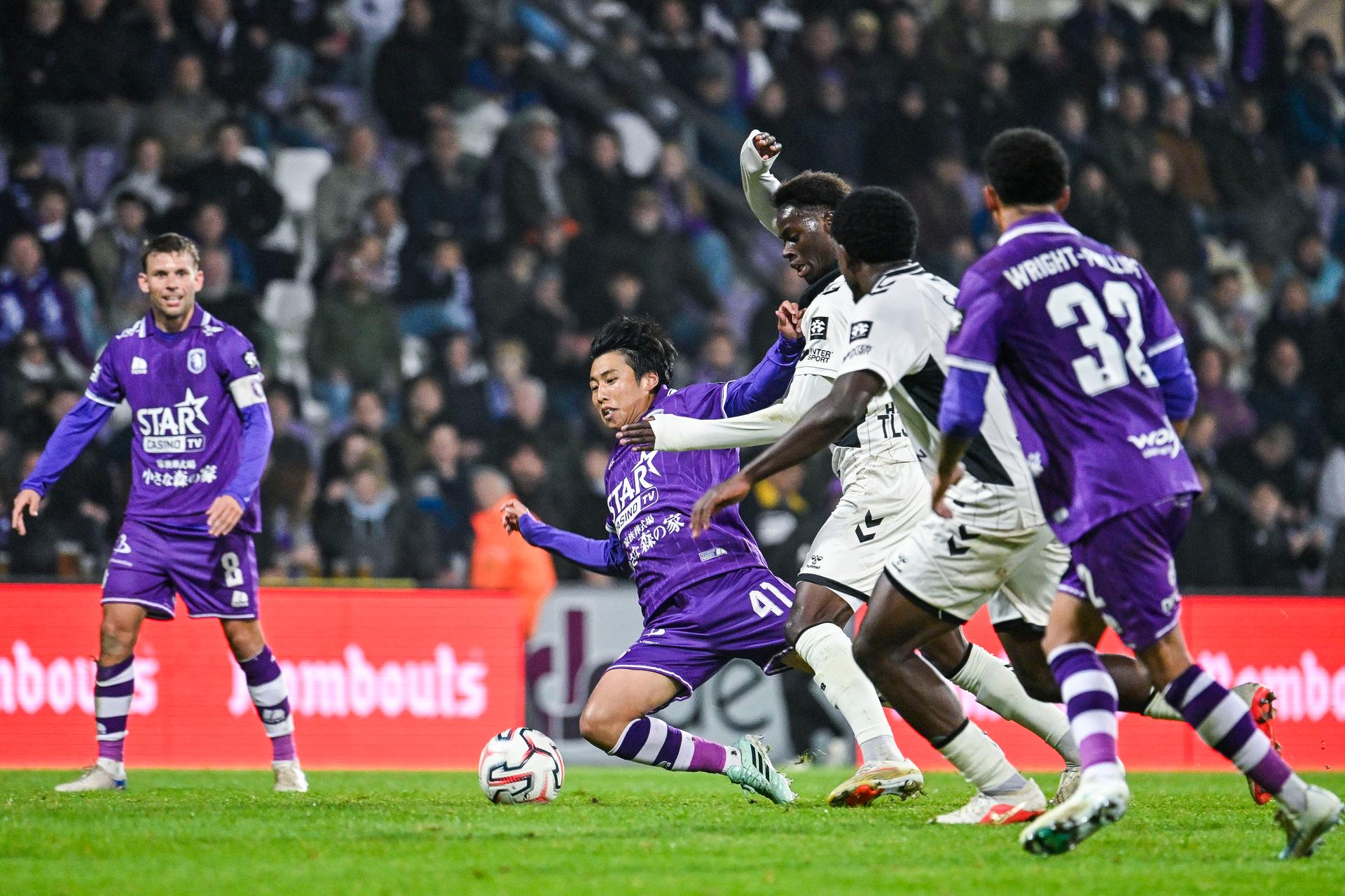 Takatora Einaga, of Beerschot VA and Aboubacar Ali Abdallah of Francs Borains pictured in action during a soccer match between Beerschot VA and Royal Francs Borains, on Saturday 31 October 2026 in Antwerp, on day 9 of the 2026-2027 'Challenger Pro League' second division of the Belgian championship. BELGA PHOTO TOM GOYVAERTS