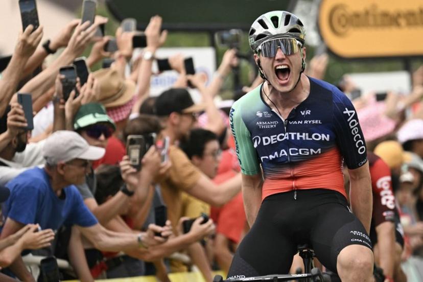 Decathlon CMA CGM Team's Dutch rider Olav Kooij cycles to the finish line to win the 5th stage of the 113th edition of the Tour de France cycling race, 158 km between Lannemezan and Pau in southwestern France, on July 8, 2026. Jeff PACHOUD / AFP