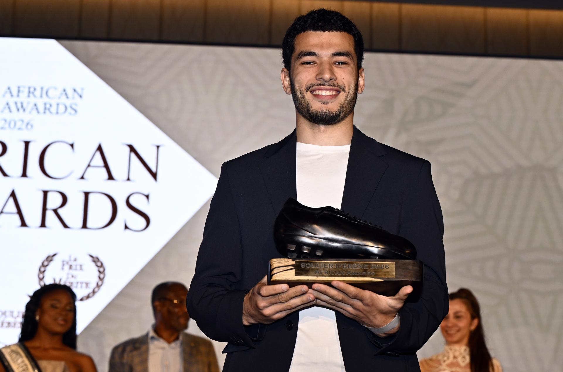 Ebony Shoe winner Zakaria El Ouahdi pictured during the closing moment of the Younited Pro League charity action the 2026 edition of the 'Gala of the Ebony Shoe' soccer trophy in Brussels, Monday 04 May 2026. The Ebony Shoe award is given to the best African player or player of African descend in the Jupiler Pro League Belgian first division soccer competition. BELGA PHOTO ERIC LALMAND