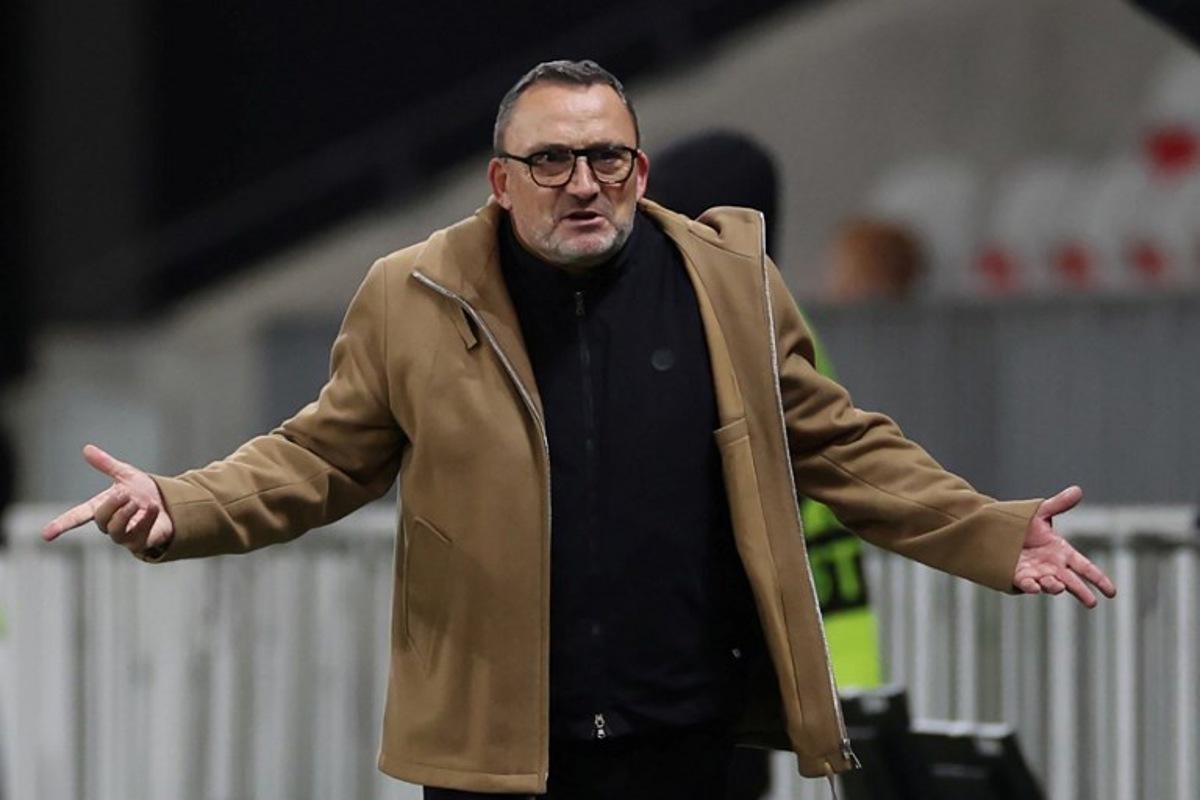 Nice's French coach Franck Haise reacts during the UEFA Europa League, league phase, football match between Nice and Sporting Braga at the Grand Stade de Nice stadium, on December 11, 2025. Valery HACHE / AFP
