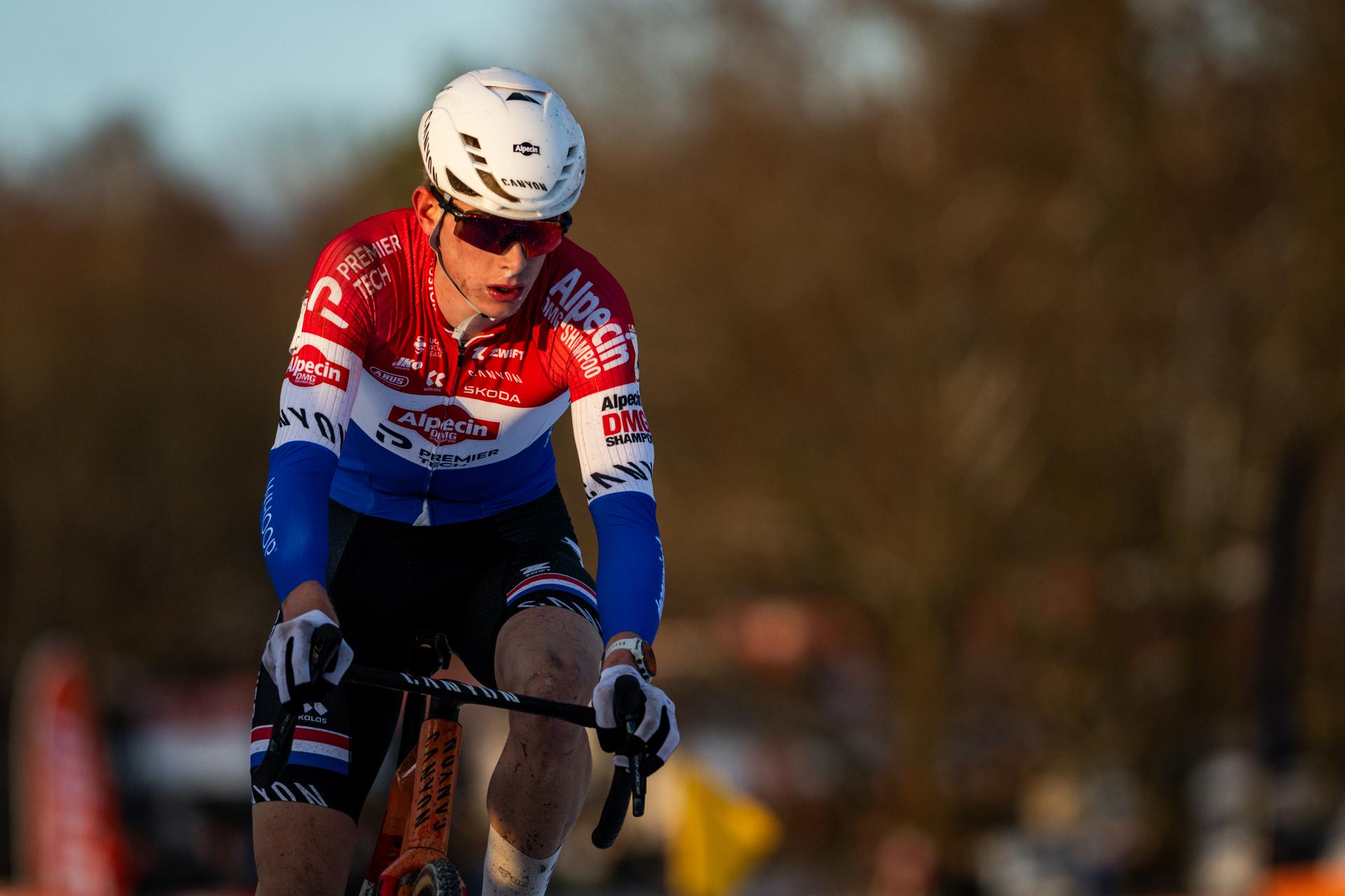 Dutch Tibor Del Grosso pictured in action during the men's elite race at the World Cup cyclocross cycling event in Zonhoven on Sunday 04 January 2026, stage 9 (out of 12) of the UCI World Cup competition. BELGA PHOTO DAVID PINTENS